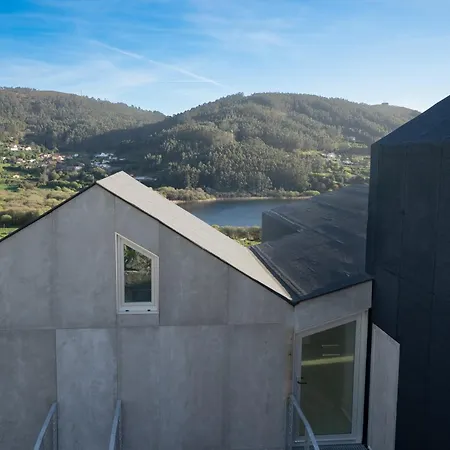 Umi Surf Yoga House Doniños Ferrol