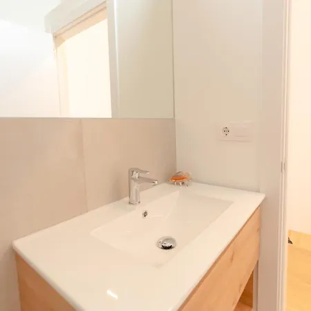 Umi Surf Yoga House Doniños