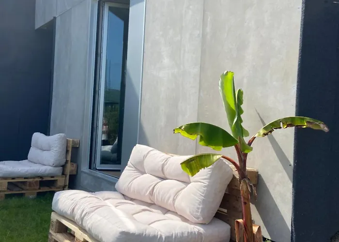 Umi Surf Yoga House Doninos